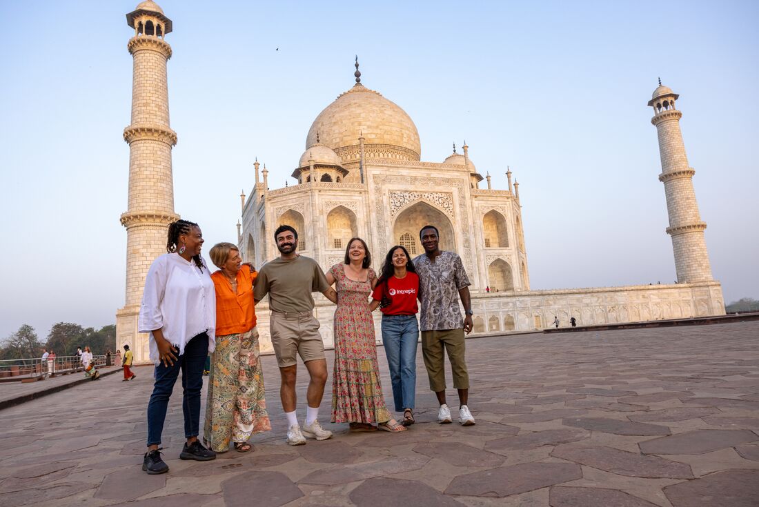 Intrepid Travel India Agra Taj Mahal sunrise 9487